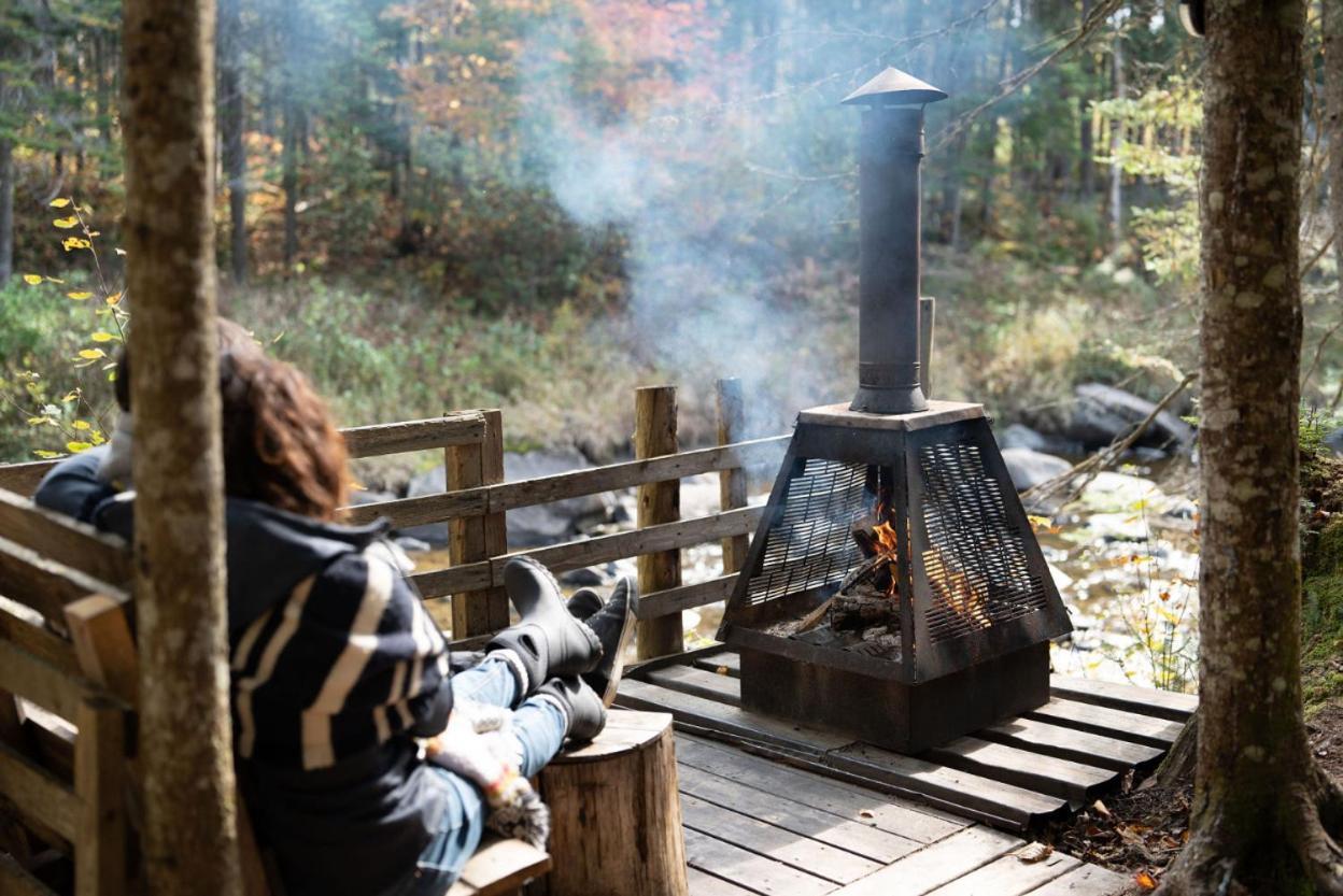 Вилла Aux Tipis De La Riviere Sauvage Saint Romain Экстерьер фото