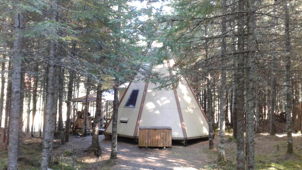Вилла Aux Tipis De La Riviere Sauvage Saint Romain Экстерьер фото